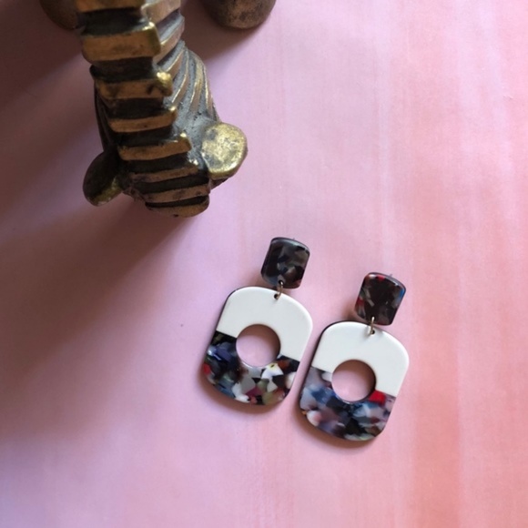 Half Dip Lucite Acrylic Dangle Drop Color Block Ea - Picture 3 of 8